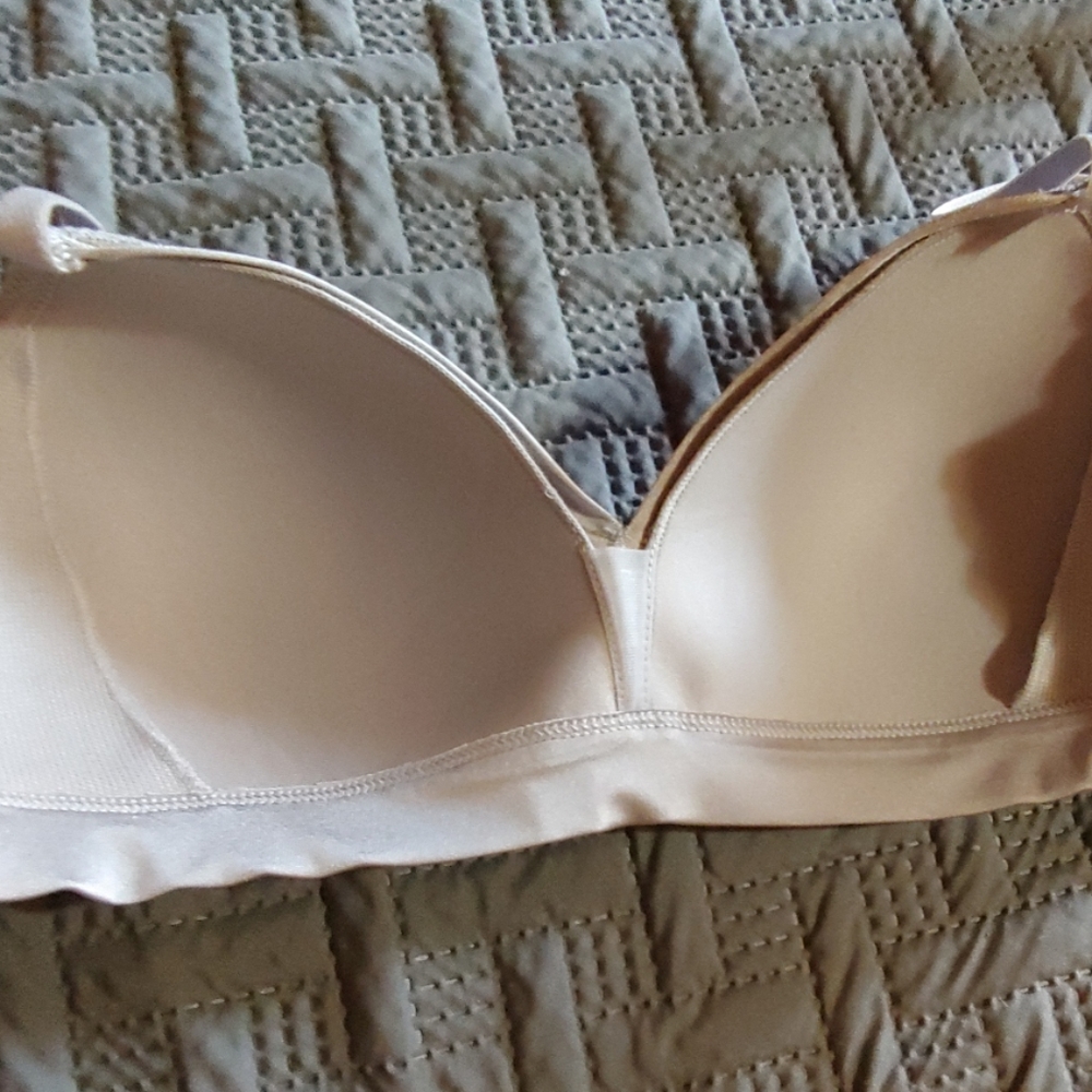 Breezies Bra - Picture 4 of 6